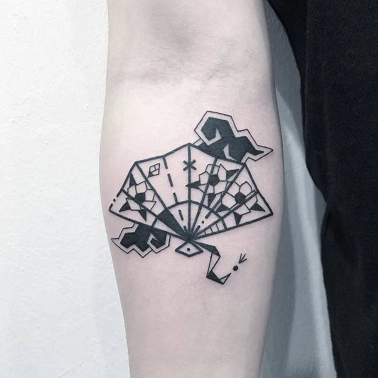 Blackwork Hand Fan Tattoo by Greemtattoo