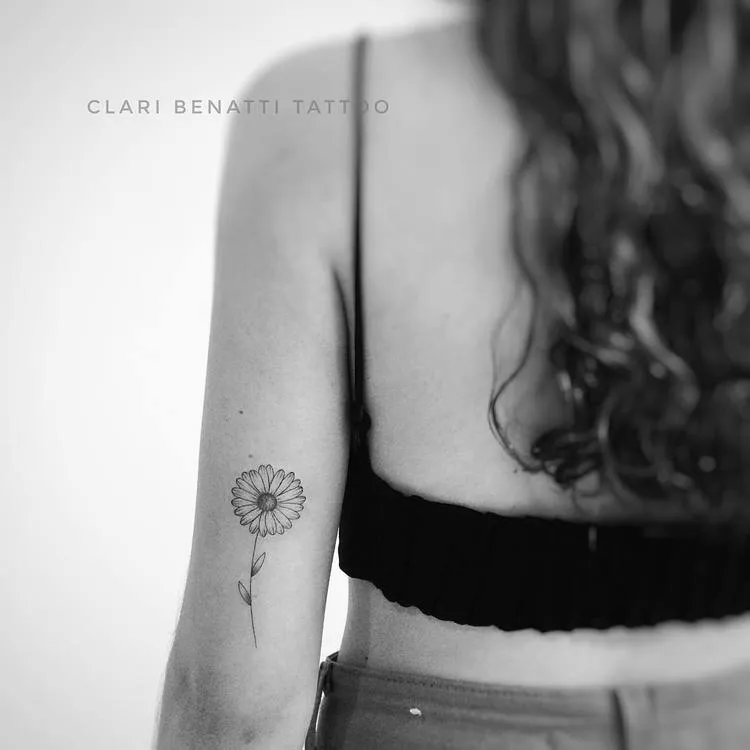 Beautiful Daisy Tattoo by Clari Benatti