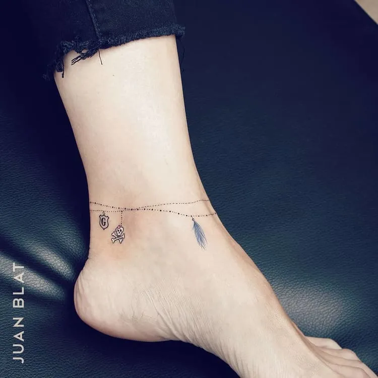 by Juan Blat