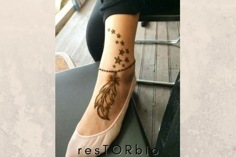 Feather tattoo Mehndi design