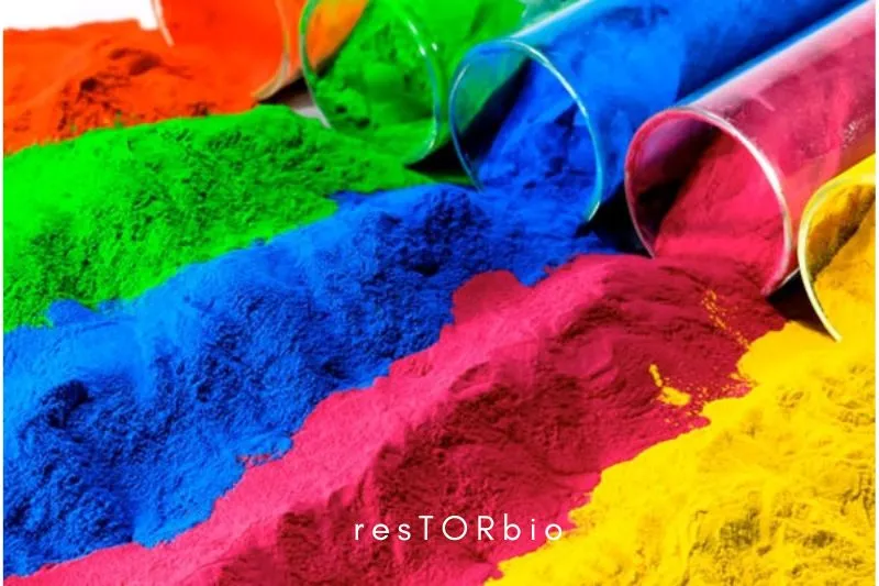 Mixing powder tattoo pigment