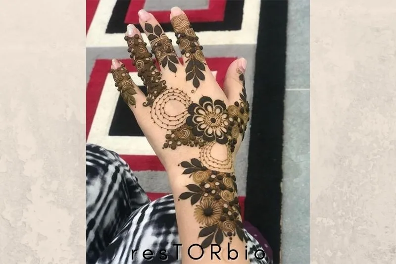 Pretty Easy Mehndi Designs