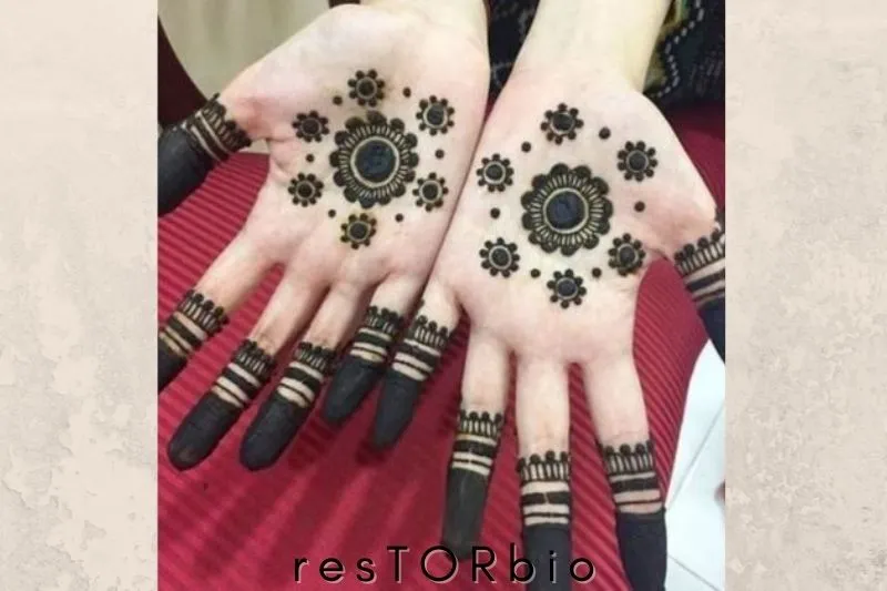 Recent Mehandi Designs with Flowers