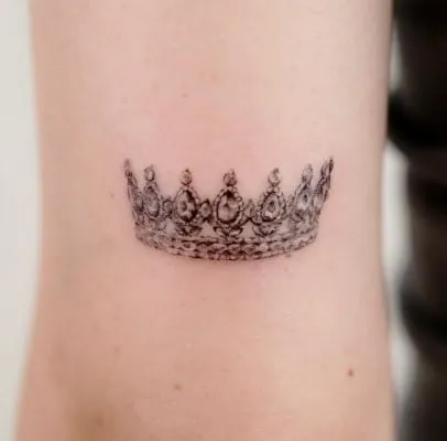 What Does Queen Elizabeth's Tattoo Mean, The Significance of Tattoos in British Royalty, Symbolism Behind Queen Elizabeth's Tattoo, Historical Context of Queen Elizabeth's Tattoo, Public Reaction to Queen Elizabeth's Tattoo, Influence of Queen Elizabeth's Tattoo on Modern Culture, Do any members of the British royal family have tattoos, What is the meaning behind the crown tattoo,