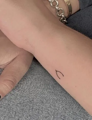 What Does a Wishbone Tattoo Mean, What does a broken wishbone mean, What's the meaning of wishbone, What does the wishbone mean in love, Why is Furcula called wishbone, Is a wishbone good luck, Why is breaking a wishbone good luck, What are the symbols of a wishbone, Wishbone tattoo placement, Wishbone tattoo with flowers,