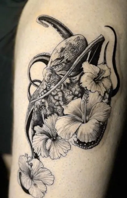 14 Cool Ocean Tattoo Designs for Women, Cool ocean tattoo designs for women wrist, Cool ocean tattoo designs for women small, Cool ocean tattoo designs for women sleeve, Cool ocean tattoo designs for women shoulder, Cool ocean tattoo designs for women hand, ocean tattoo ideas,