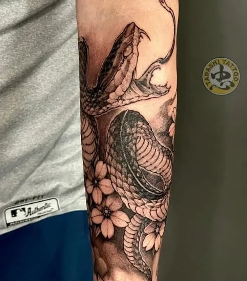 16 Forearm Tattoos for Men That Actually Look Good, 16 forearm tattoos for men that actually look good small, 16 forearm tattoos for men that actually look good simple, small forearm tattoos male, small forearm tattoos for guys with meaning, inner forearm tattoos for guys, forearm tattoos with meaning,