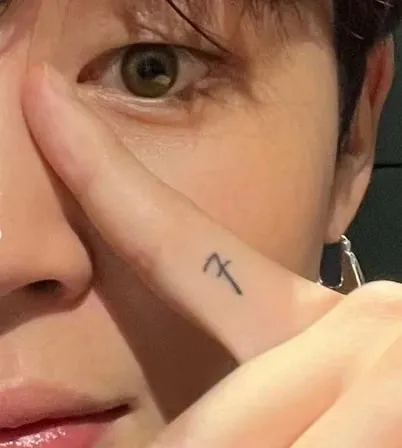 jimin tiny 7 tattoo index finger