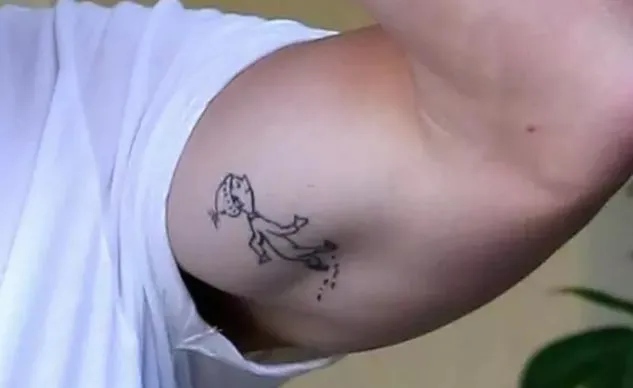 dr euss tattoo chris hemsworth