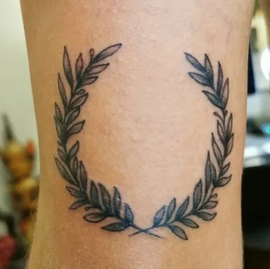 laurel wreath realism tattoo