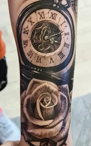 what do tattoos of clocks symbolize