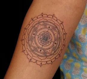 hindu yantra tattoo 1 hindu yantra tattoo